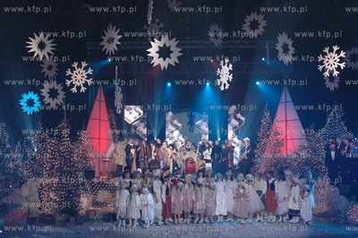 Final akcji "Wigilijna paczka" w Hali Olivia w Gdansku....