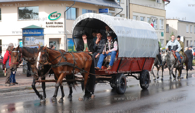 Kosakowo. Dozynki gminne. Nz. Uczestnicy dozynkowego...