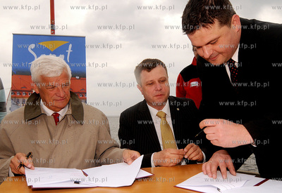 Molo w Sopocie. Uroczyste podpisanie umowy o dofinansowaniu...