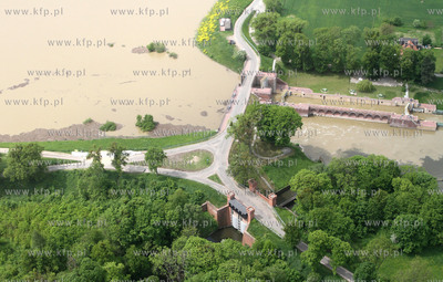 Pomorze. Przekroczony stan alarmowy wody w Wisle, spowodowany...