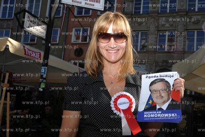 Promocja kandydata na prezydenta Bronislawa Komorowskeigo...
