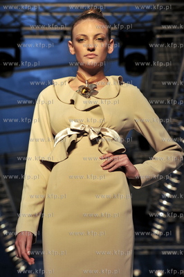 Plac Zdrojowy k. molo w Sopocie. Sopot Fashion Days...