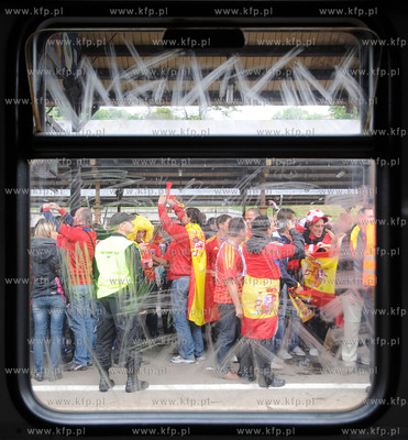 Gdansk, Dworzec PKP. Irlandzcy i hiszpanscy w drodze...