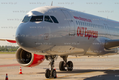 Lotnisko im Lecha Walesty w Gdansku Rebiechowie. Na...