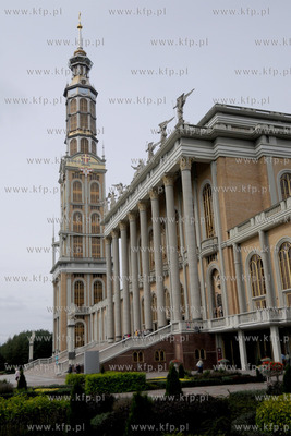 Sanktuarium Matki Bozej Bolesnej w Licheniu (woj. wielkopolskie)....