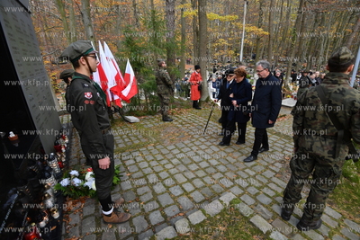 Sopot. Cmentarz komunalny. Modlitwa w kwaterze Armii...