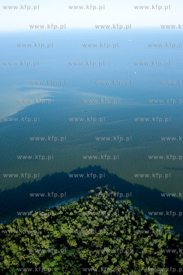 Kepa Redlowska z lotu ptaka. Na pierwszymplanie rezerwat...