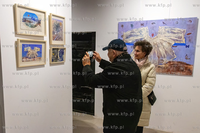 Wernisaż wystawy malarstwa Rity Staszulonok w Cosma...