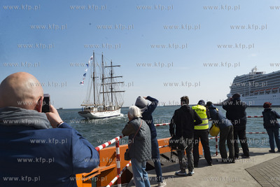 Trójmasztowiec  "Le Marité" zawinął do Gdyni. 24.04.2019...