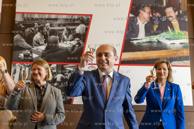 Gdańs. Uroczystości jubileuszowe ECS, ku czci tych,...