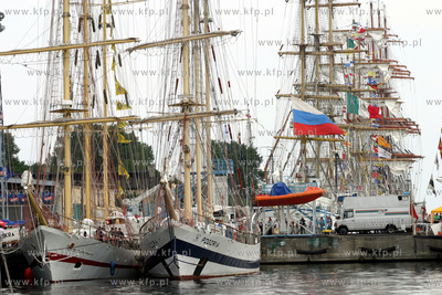 Regaty zaglowcow Cutty Sark w Gdyni. Basen prezedencki...