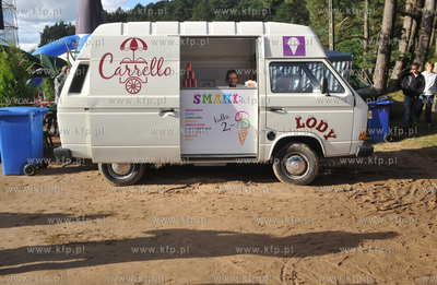 Kaszubskie dozynki powiatu kartuskiego w Zukowie. Lody...