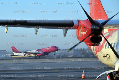 Pierwszy dzien funkcjonowania nowego terminalu T2 gdańskiego...