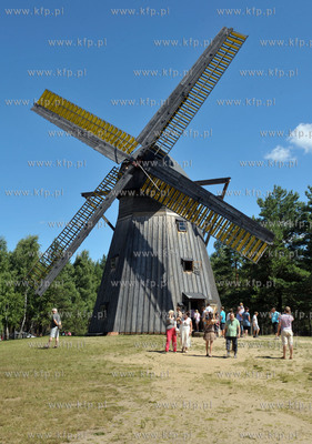 Kaszubski Park Etnograficzny - skansen we Wdzydzach...