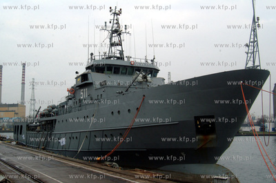 ORP Kontradmiral Xawery Czernicki w Stoczni Polnocnej...
