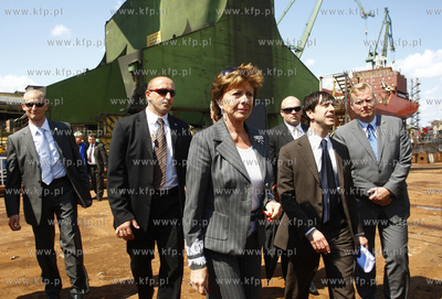 Stocznia Gdansk. Wizyta komisarz UE Neelie Kroes ds....