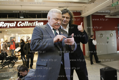 Gdansk. Centrum handlowe Manhattan. Premiera i promocja...