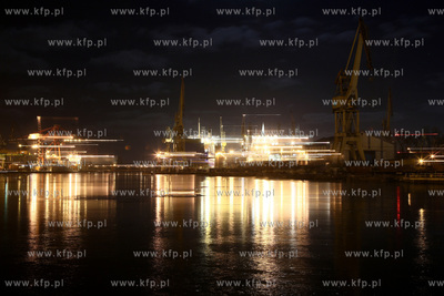 Terminal kontenerowy w gdanskim porcie i Stocznia Remontowa..
30.12.2009
fot....