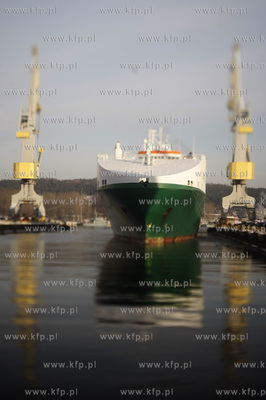 Gdynia. Stocznia Crist buduje statki na terenach bylej...