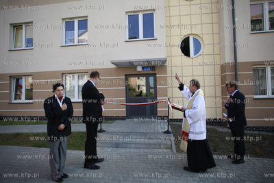 Uroczyste przekazanie do użytku 125 mieszkań wybudowanych...