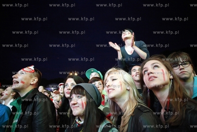 Gdansk. Mistrzostwa europy w pilce noznej. Kibice ogladaja...