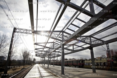 Remont peronu i przejscia podziemnego Szybkiej Kolei...