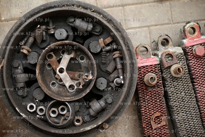 Uczniowie Zespolu Szkol Rolniczych w Rusocinie remontuja...