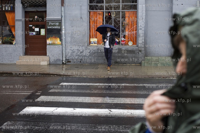 Obfite opady deszczu w Gdańsku. Nz. ul. Do Studzienki.
14.07.2016
fot....