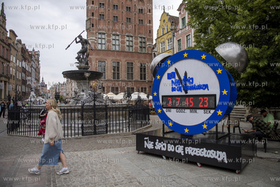 Budzik Wyborczy z hasłem Nie śpij bo cię przegłosują...