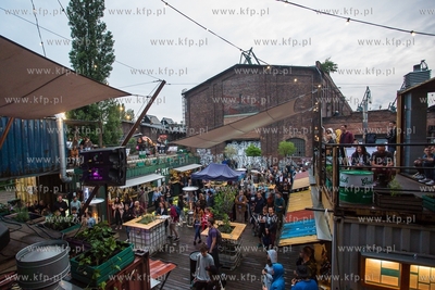 Gdańsk.  Życie kulturalno - rozrywkowe na terenach...