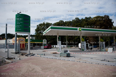 Gdansk. Wznowione po kilku miesiecznej przerwie, prace...