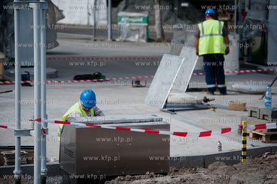 Gdansk. Wznowione po kilku miesiecznej przerwie, prace...