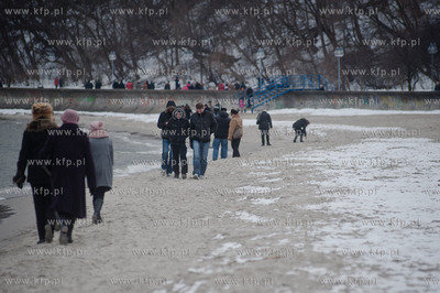 Gdynia. Niedzielne, wielkanocne popoludnie na plazy...