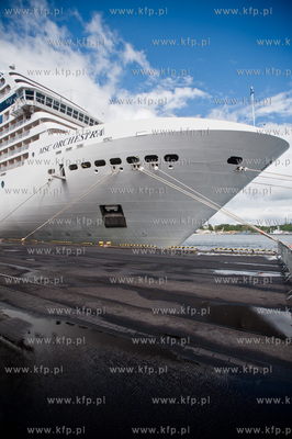 Port w Gdyni. Nabrzeze Francuskie. Wizyta wycieczkowca...