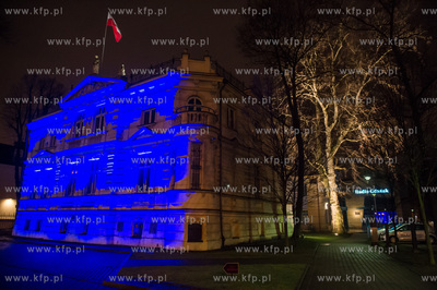 Gdansk. Podswietlony na niebiesko z okazji obchodow...