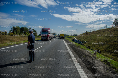 Droga krajowa nr 22 przed Czluchowem. Wypadek auta...
