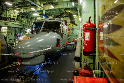 Gdynia. Nabrzeże Francuskie. Wizyta robocza fregaty...