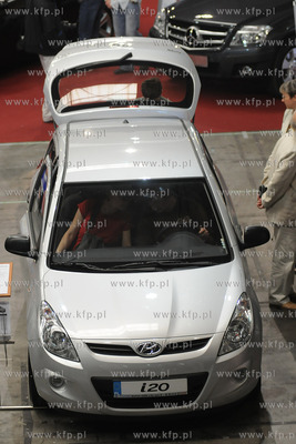 Trojmiejskie Targi Motoryzacyjne w hali wystawienniczej...