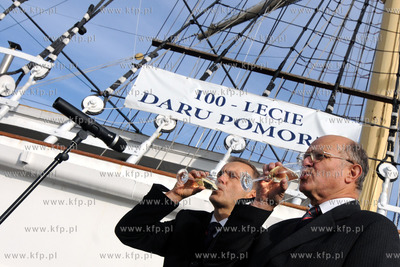 Gdynia. Uroczystosci jubileuszowe 100-lecia chrztu...