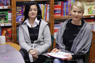 Spotkanie w Gdanskiej ksiegarni Swiat Ksiazki, promujace...