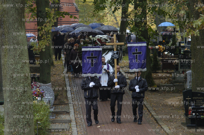 Slupsk	
Na Cmentarzu Komunalnym w Slupsku pochowano...