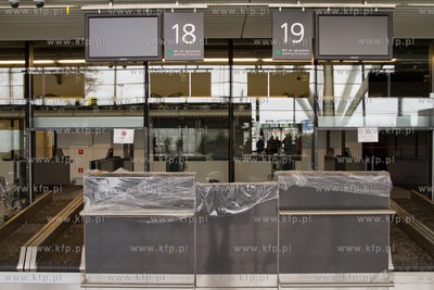 30 najaktywniejszych fanow lotniska na facebooku mialo...