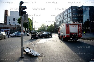Gdansk. Wypadek na skrzyzowaniu ul. Kartuskiej i Pohulanki....
