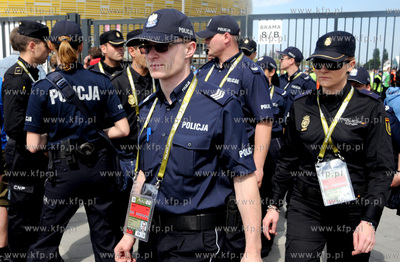 Okolice gdanskiego stadionu przed meczem EURO 2012...