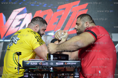 Hala Sportowo - Widowiskowa w Rumi. 50. Gala Armwrestligu...