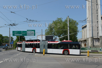 Prototypowy Trollino 24 - najdłuższy 24 metrowy trolejbus,...