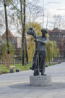 Starogard Gdański,Park Miejski.Nz. Pomnik Wierzyczanki05.11.2019Fot....