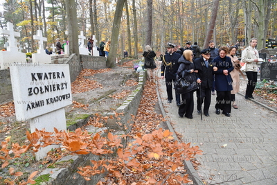 Sopot. Cmentarz komunalny. Modlitwa w kwaterze Armii...
