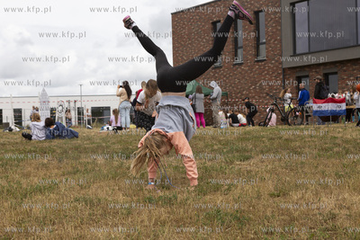 Zawody PONY CUP 2023 HOBBYHORSE przed Urzędem Gminy...