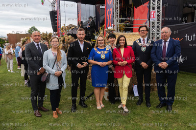 Dożynki w gminie Pruszcz Gdański w Cieplewie. Na...